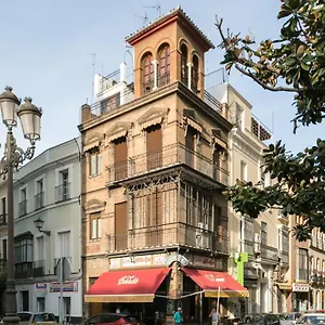 1 Dormitorio. Jesus Gran Poder 4. Plaza De La Gavidia Seville